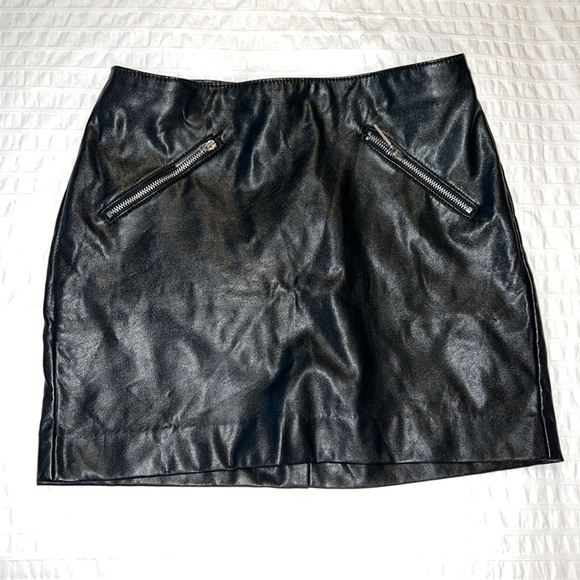 H&M Dresses & Skirts - H&M Vegan leather mini skirt size 4